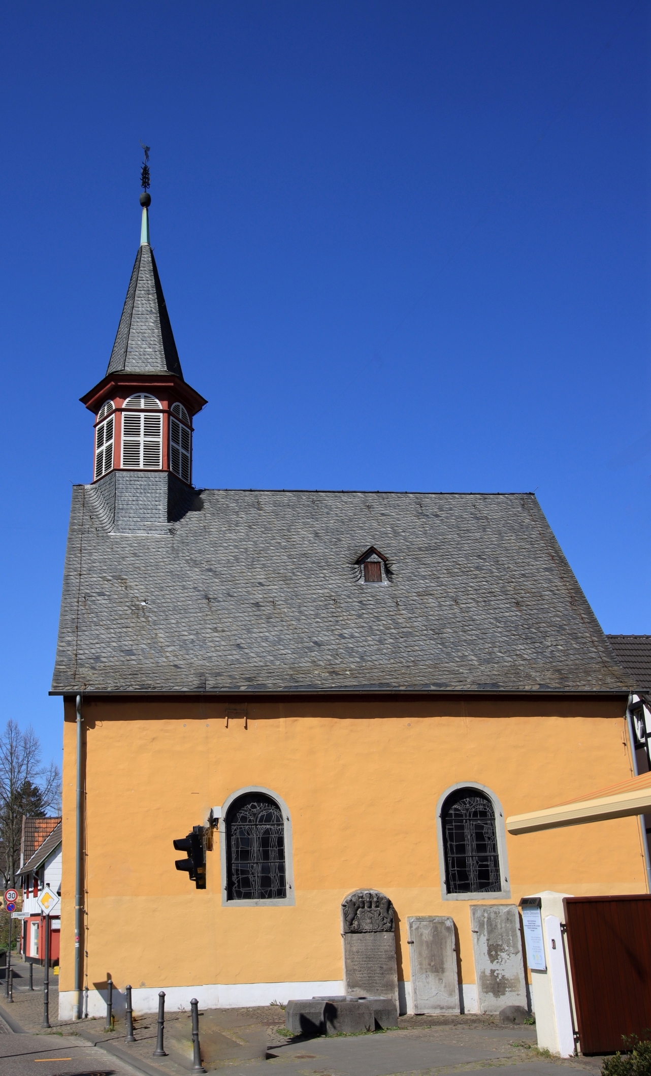 Alte ev. Kirche Oberkassel
